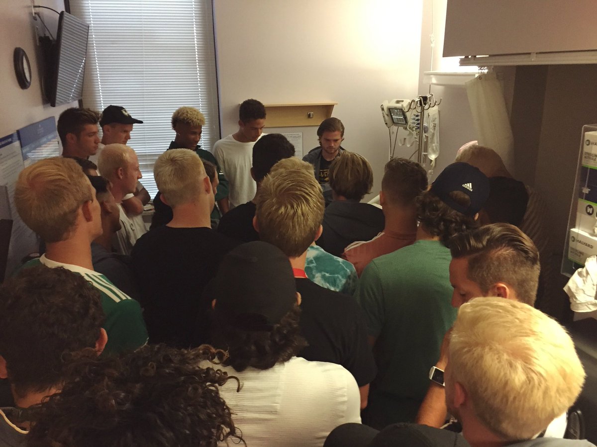 GregMaas11's tweet image. The boys @UVUmsoc with their leader and captain Aaron Caprio #4Cap #GoUVU