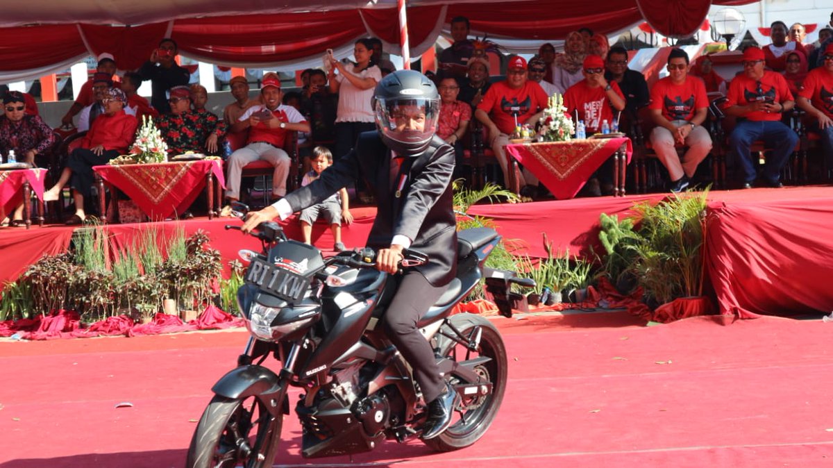 FriendsBlitar tweet picture