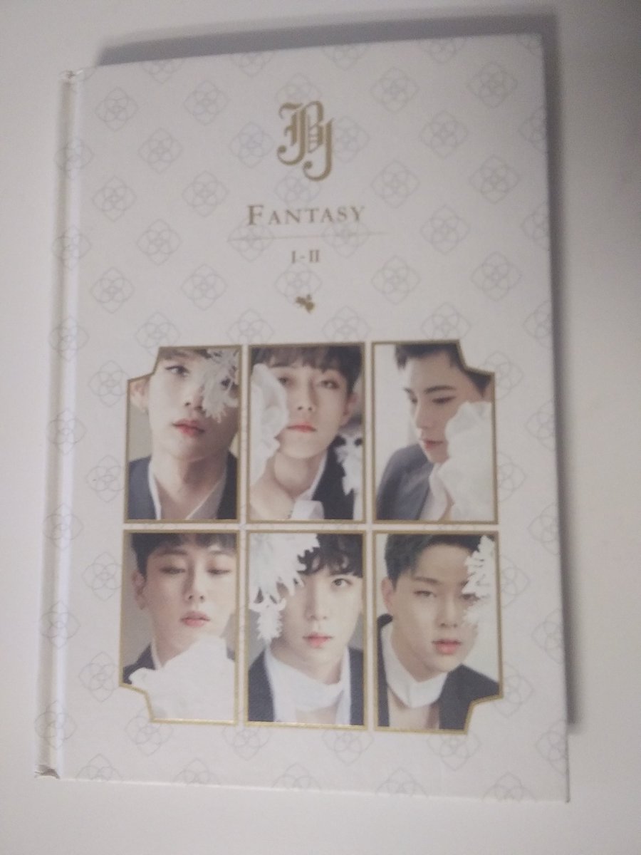 Just_Be_star_'s tweet photo. JBJ데뷔앨범 판매해요❗김동한이나 켄타, 상균이 팬미팅때 인증가능하더라구요🙆💕 포카, 홀로그램, 등신대 모두들어있고요🙋 포카는 켄타, 홀로그램은 현빈이입니다

가격은 0.7생각하고 있고 에누리 되요!

#JBJ #김동한 #노태현 #권현빈 #김용국 #김상균 #켄타 #데뷔앨범 #서울직거래  #팬미팅 https://t.co/FLId1UP6vU