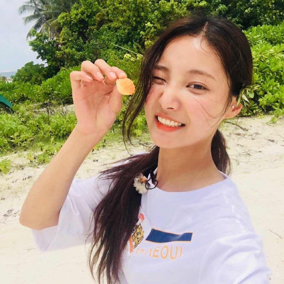 dabinloops's tweet photo. WOOOOW THANK YOU FOR 1K ♥️ https://t.co/u52vLn9UJh