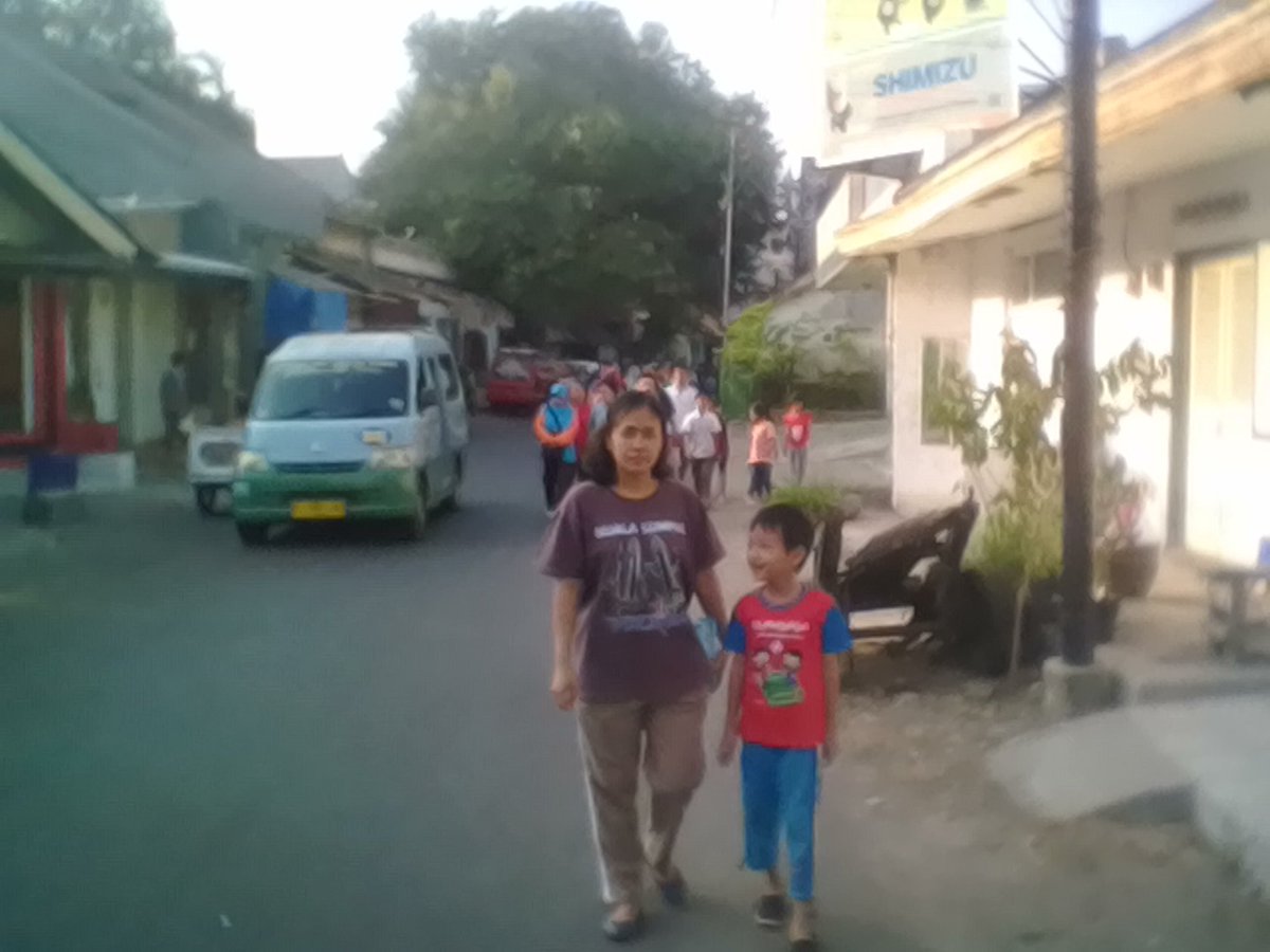 Lanjut #JalanSantai #agustusan RW 06 Kebon Panggung, Kel. Pekalangan, Kec. Pekalipan, Kota Cirebon.