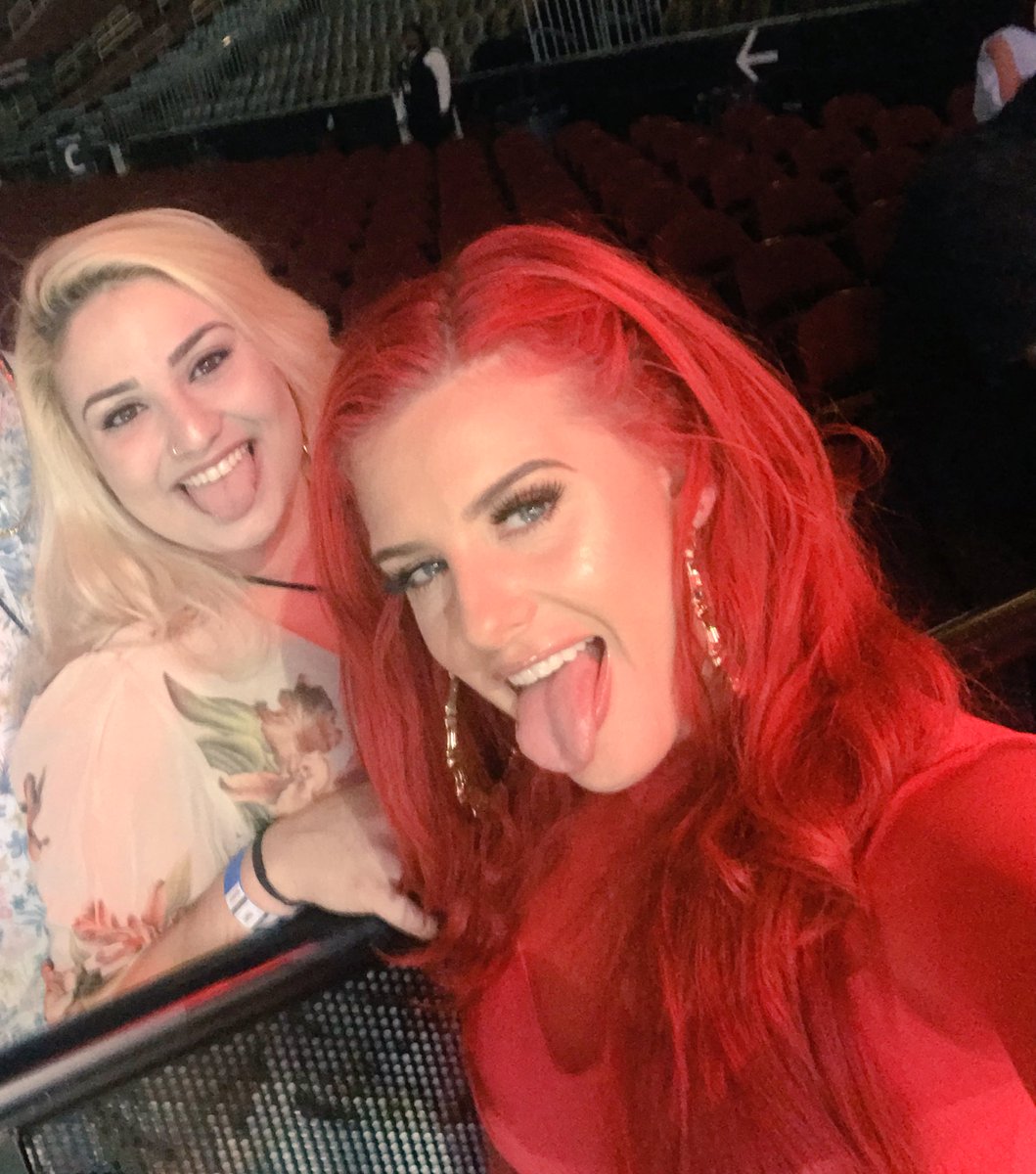 mrsalyssajonas's tweet photo. SHOUTOUT to @JustinaMusic my fuckin FAV 😍 lets get to know each other later #imlocal #JustinaValentine #letsgetitstarted #afterpartythoo ?! https://t.co/FTn2sPBDOe