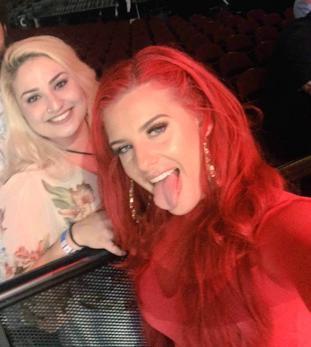 mrsalyssajonas's tweet photo. SHOUTOUT to @JustinaMusic my fuckin FAV 😍 lets get to know each other later #imlocal #JustinaValentine #letsgetitstarted #afterpartythoo ?! https://t.co/FTn2sPBDOe