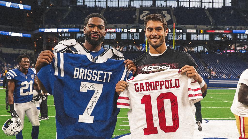 49ers's tweet photo. Brothers for life ✊ #FootballIsFamily https://t.co/pfq86ST37Q
