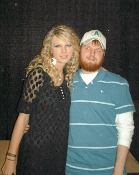kaptainkeyz's tweet image. @taylorswift13 Taylor - 1 week from tonight I will be seeing you for the first time in over 9 years! This picture is NOT a Picture To Burn. How about we reach our End Game and get an update photo together? RU Ready 4 It? #letsgetbacktogether #JustinMeetsTaylorAgain
