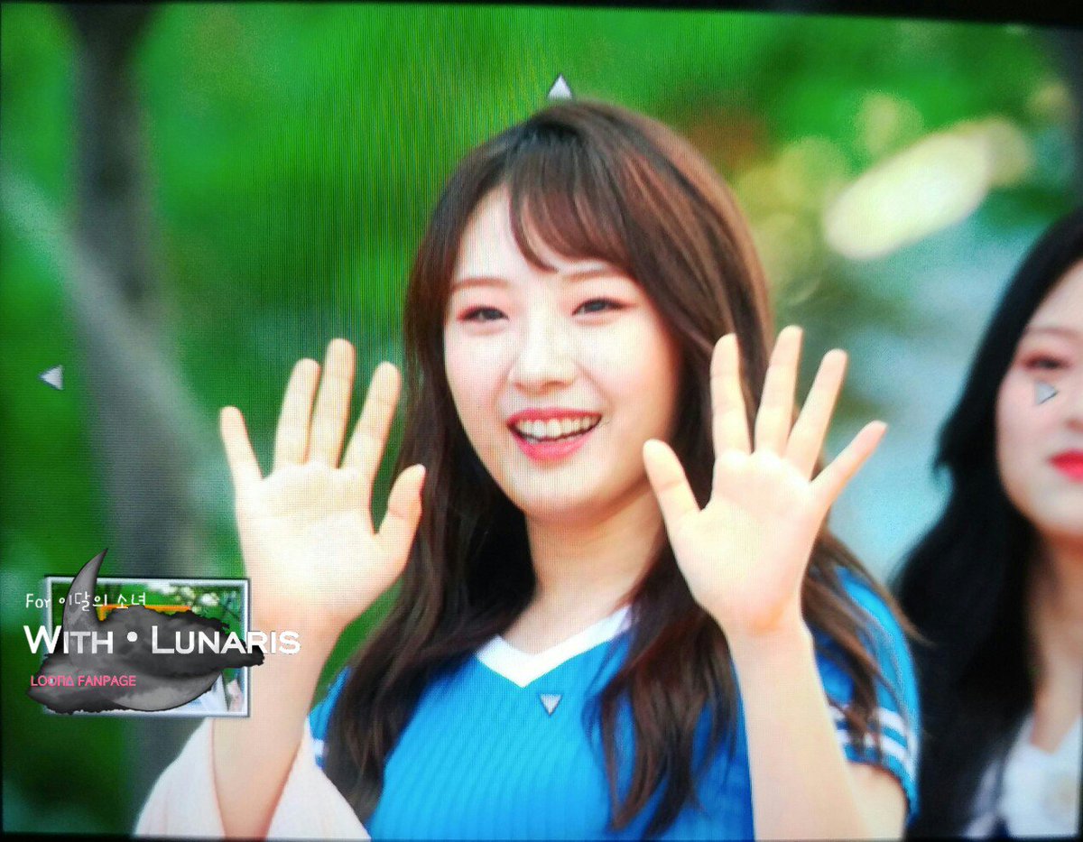 With_Lunaris's tweet photo. [Preview] 180826 미니팬미팅
- HeeJin &amp; HaSeul -
#이달의소녀 #LOONA #희진 #HEEJIN #하슬 #HASEUL https://t.co/ZUYkROznHz
