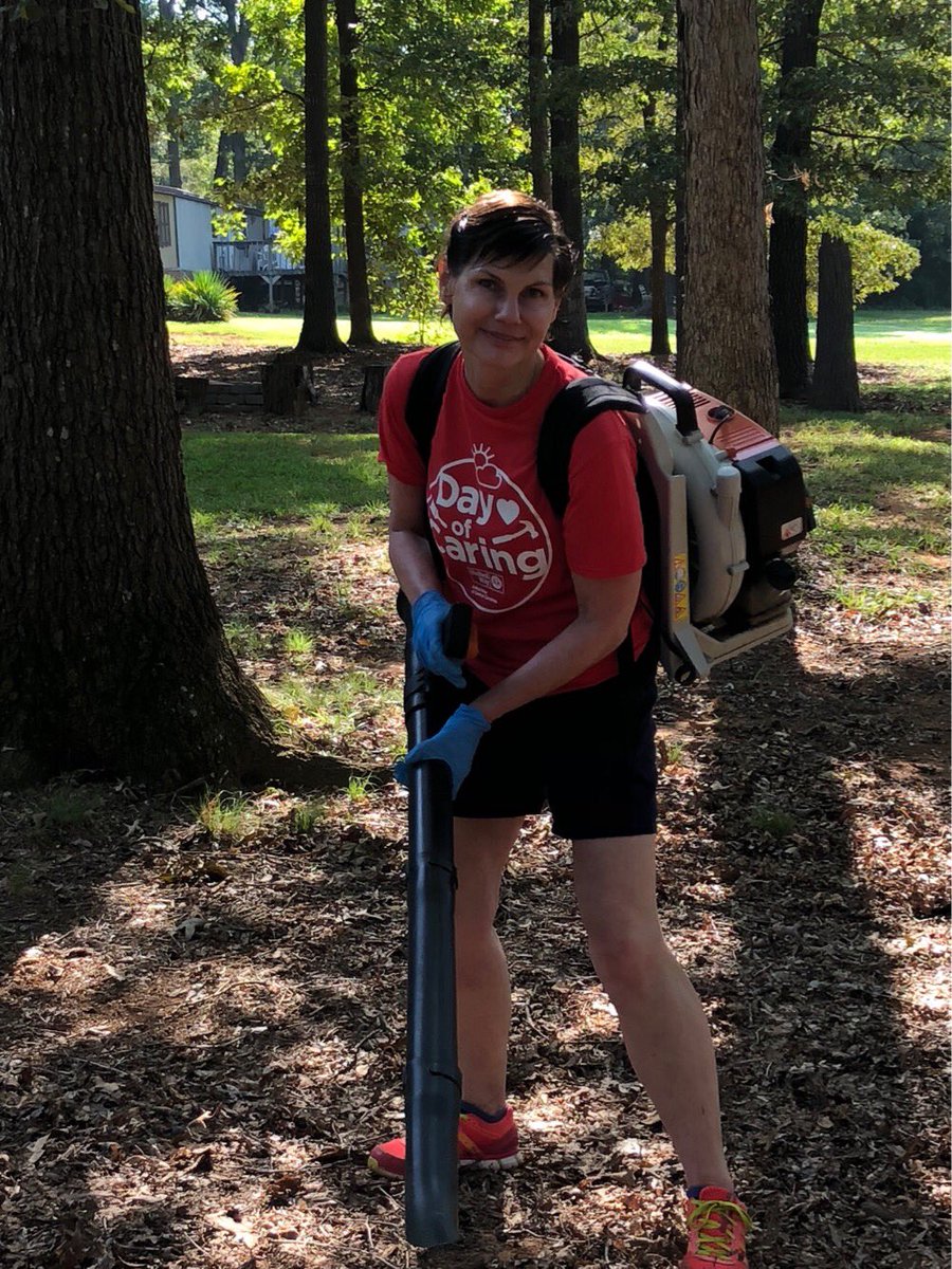 WingateUniv's tweet image. Look who reported to duty today!

#LabOfDifferenceMaking
#FaithKnowledgeService
#CaringDay
#WingateUniversity