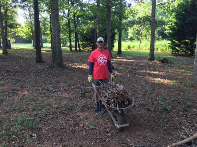 WingateUniv's tweet image. Look who reported to duty today!

#LabOfDifferenceMaking
#FaithKnowledgeService
#CaringDay
#WingateUniversity