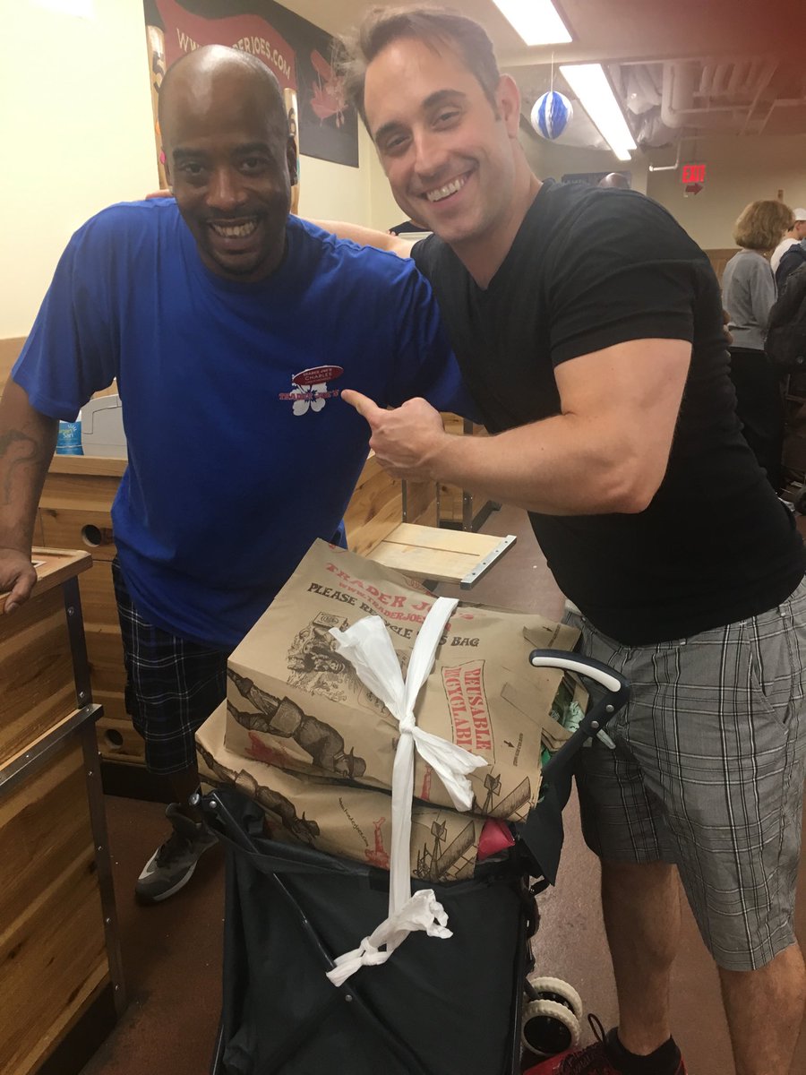 speechfox's tweet photo. Belated thank you to wonderful Charles of ⁦@TraderJoesRants⁩ ⁦@TraderJoesList⁩ ⁦@TraderJoesBest on 31st|3rd #NYC. Incredible #CustomerService. Look at the care he took in wrapping our groceries so we didn’t capsize!
#KingCharles is a force of nature.#promotethisguy https://t.co/2JN3X5c0S0