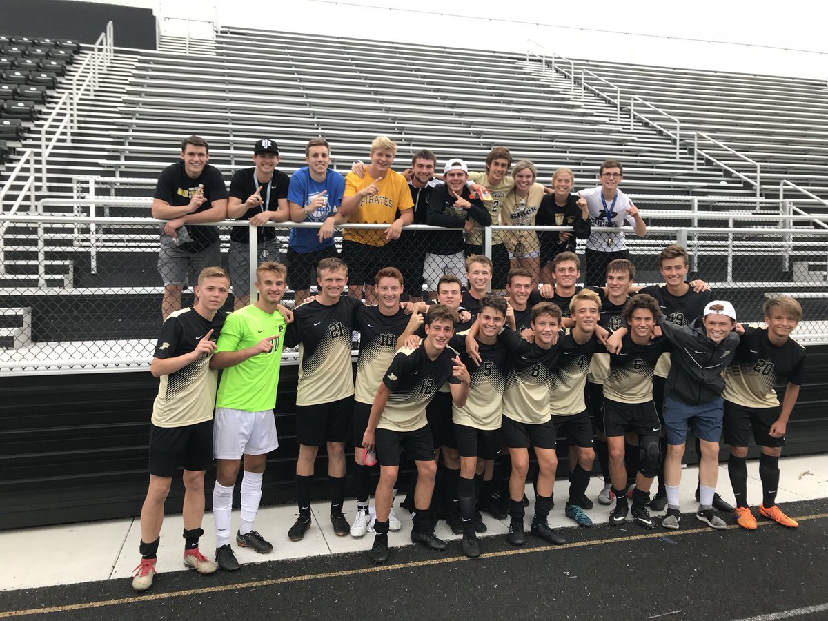 JacketsHSSoccer's tweet photo. Good team win today 2-0 over Thomas Worthington 👍🏻🔒 https://t.co/RMWKDycdzE