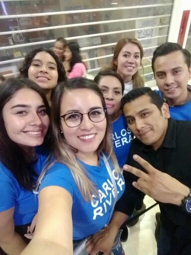 ClubSoloTu's tweet photo. #ClubSoloTu siempre presente apoyando a  @_CarlosRivera en la firma de Guadalajara  #PlayeritasAzules 💙💙 presentes varias sedes de diferentes estados @WestWoodEntt @sonymusicmexico muchas gracias por su amabilidad y profesionalismo al equipo de #CarlosRivera 😊 @mikenoriega https://t.co/lMjBmoMll3