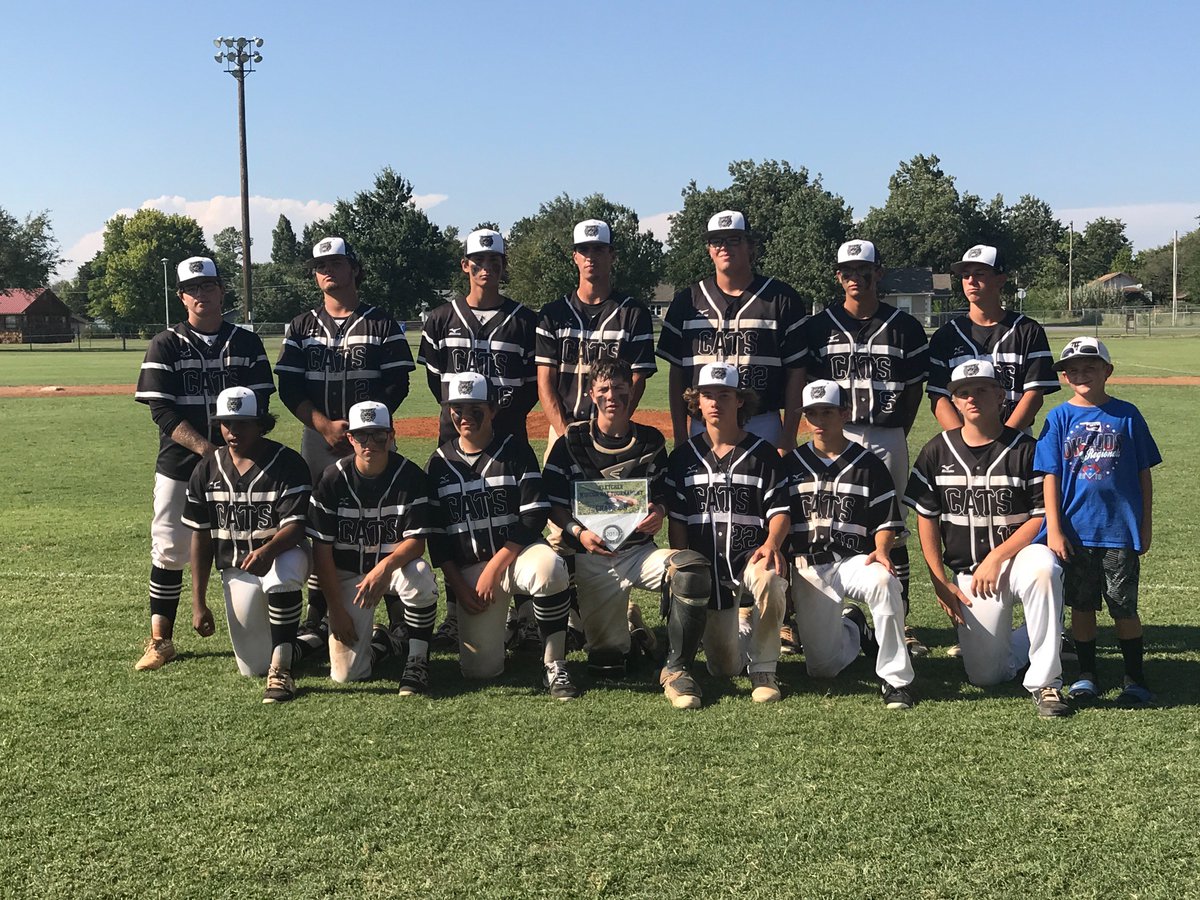 christifunky's tweet image. @kswo @LawtonConst Fletcher Wildcat Wood-Bat Tourney Fall 2018. #champions @bk2bkjak #funkbros #ampbros @oksportsnet