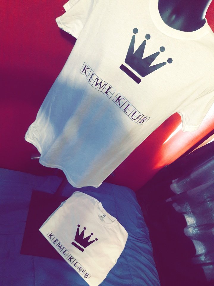 _KEWL1's tweet photo. KEWL KLUB👑
-be the triumphant culmination of (an effort or endeavor, especially a prolonged one).
:NEW MERCH ON THE WAY:
Become a member
🚨Access granted🚨 #clothing #brand #Culture #king #queen #work #KEWLKLUB #MUSIC #LOCAL #HIPHOP #RAP #support https://t.co/Cpvx1B9mqg