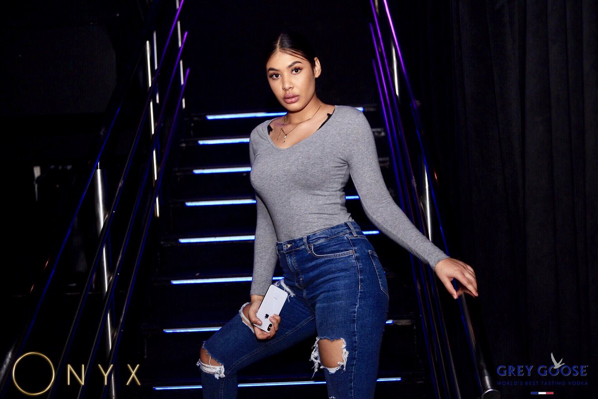 Onyx_Sandton's tweet photo. There is beauty in simplicity 💎🔥 #LondonReign https://t.co/0w72k948uR