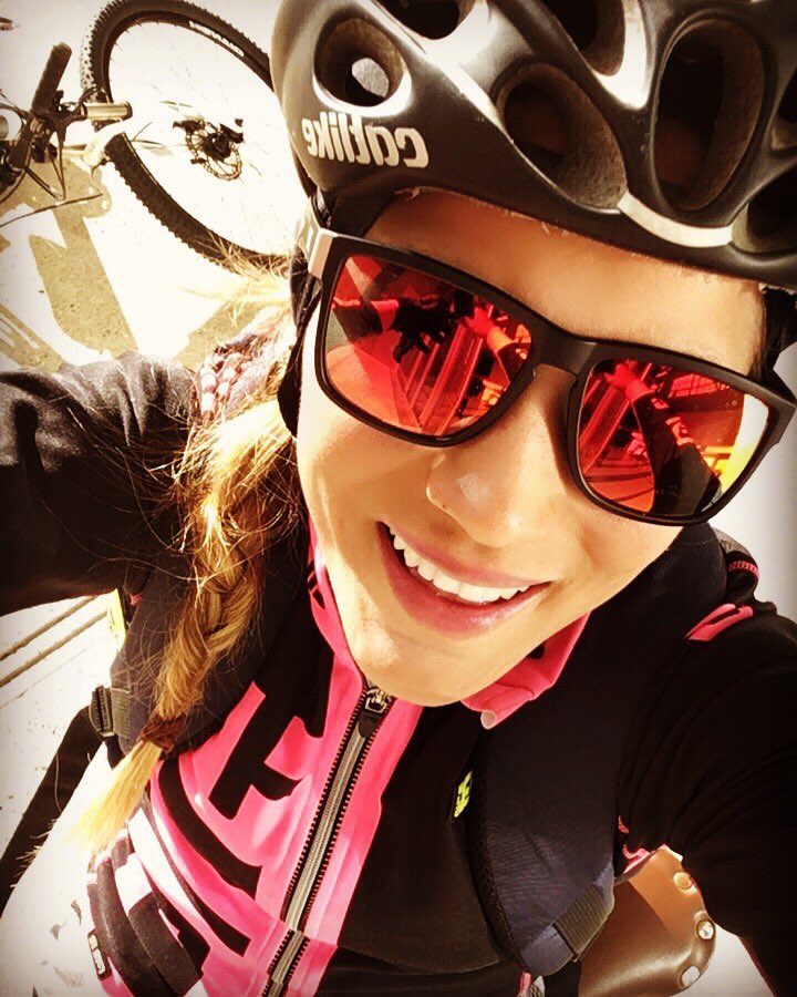 Aunque todo no es perfecto , pero siempre con una sonrisa !😬🚴🏼‍♀️🚴🏼‍♀️