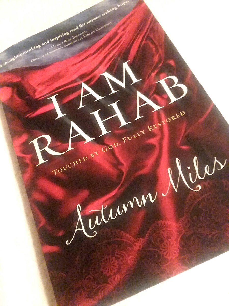LaVondilyn's tweet photo. I can't wait to dive into this blessing...@autumnmiles you are a powerful force for God. May God bless you as you walk into your NEW! #IamRahab #TheAutumnMilesShow #AutumnMilesMinistries #BlushNetwork https://t.co/yct2pkeRgW