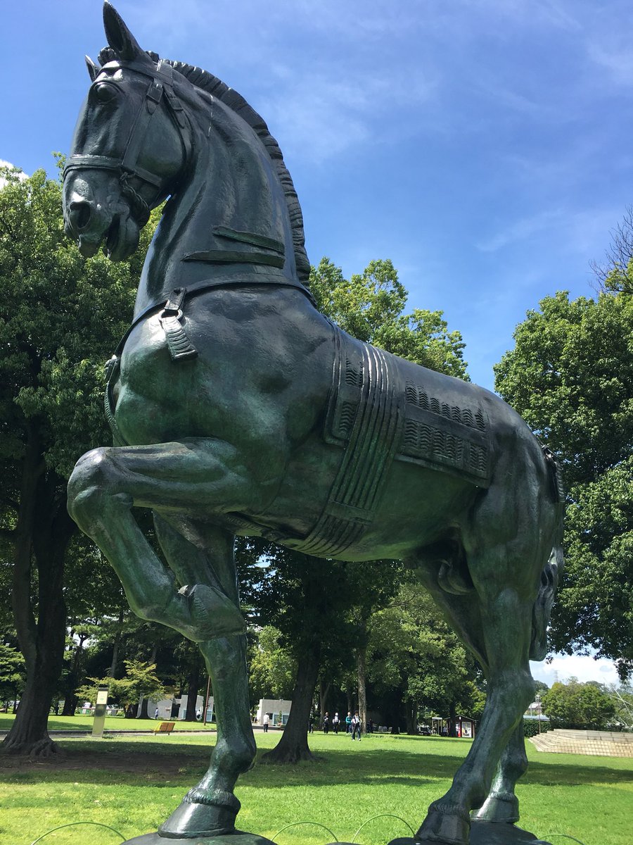 rhinoduck's tweet photo. 群馬県立近代美術館の「ウィリアム・モリスと英国の壁紙展」に行ってきました。
版木で刷られているのに、まるで水彩で描かれているように繊細でした。 https://t.co/lhzfP8vpzF