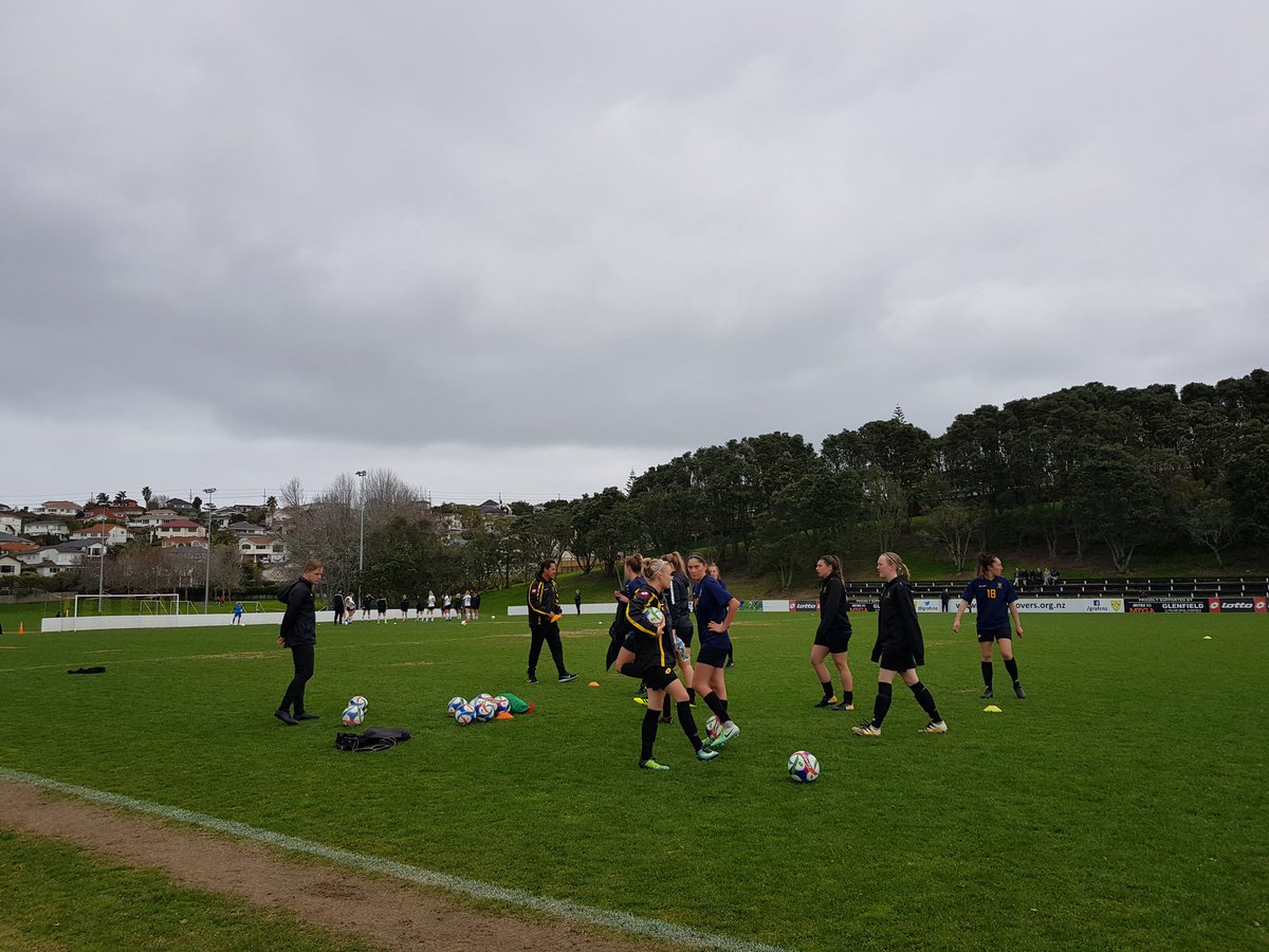 AidanW_NZ's tweet image. 30mins until kick off! @grafcnz and @FHMAFC warm ups under way #KSCup