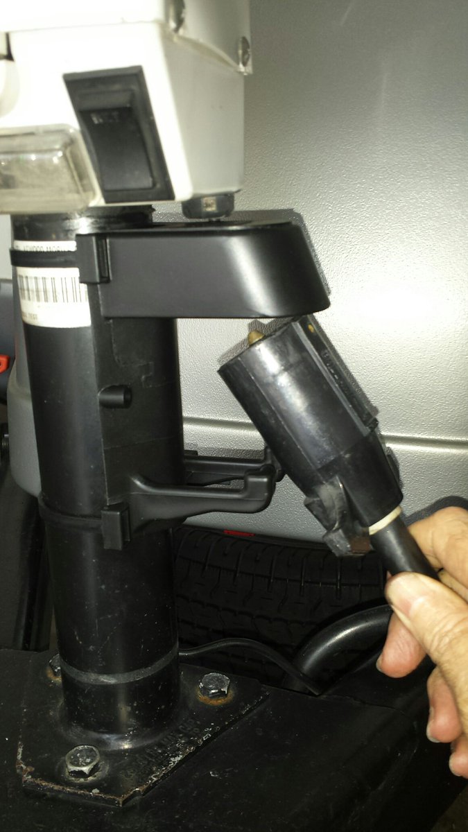 HitchportRV's tweet photo. Keep Your Trailer Connector Dirt and Moisture Free. Available https://t.co/LTzF9W2rFG @hitchportrv @trekkndotco @SnowDogsVlogs @RV_Inspiration
#rving #rvers #traveltrailer #rvlife #rvliving #airstreamlife #rvlifestyle #traveltrailerlife #RVorganization #RVtips #RVmaintenance https://t.co/Kzmt5kGSr7