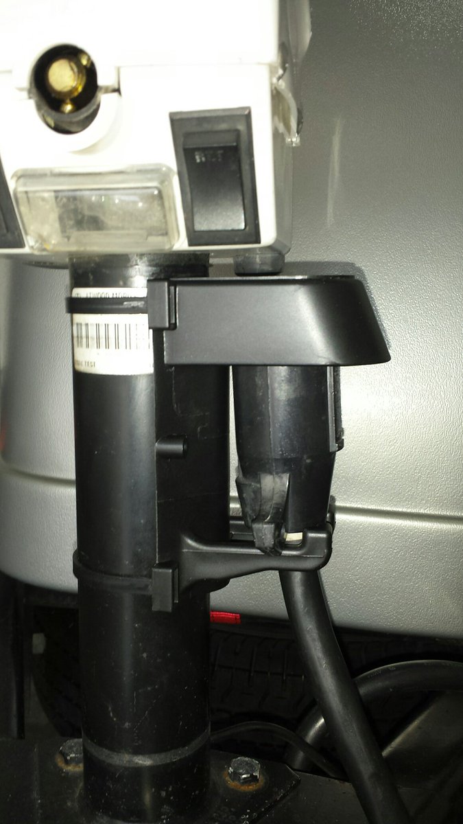 HitchportRV's tweet photo. Keep Your Trailer Connector Dirt and Moisture Free. Available https://t.co/LTzF9W2rFG @hitchportrv @trekkndotco @SnowDogsVlogs @RV_Inspiration
#rving #rvers #traveltrailer #rvlife #rvliving #airstreamlife #rvlifestyle #traveltrailerlife #RVorganization #RVtips #RVmaintenance https://t.co/Kzmt5kGSr7