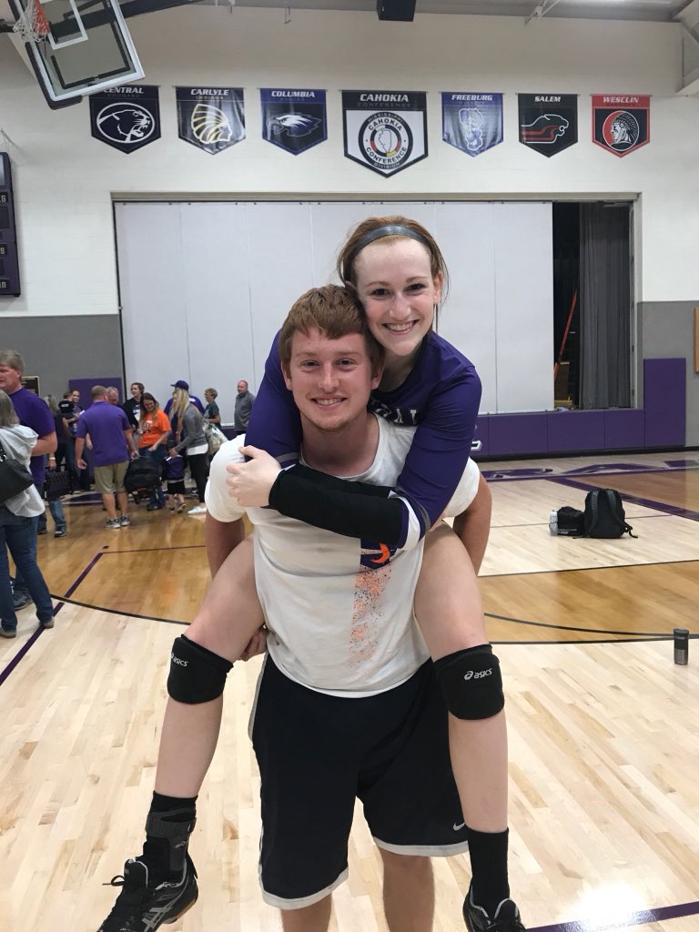 carson_newkirk's tweet photo. Happy 20th buddy. So glad you survived your teenage years 💕 @Nloepker https://t.co/u0tmJmUIsi