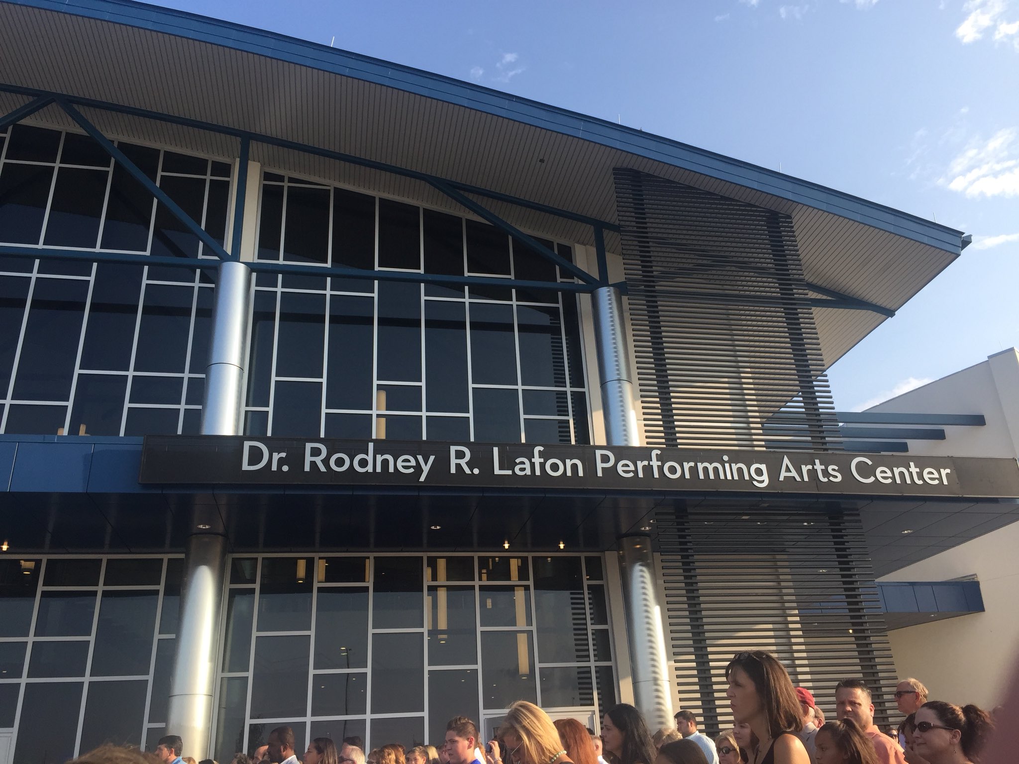 r-j-vial-elementary-on-twitter-tonight-was-the-ribbon-cutting