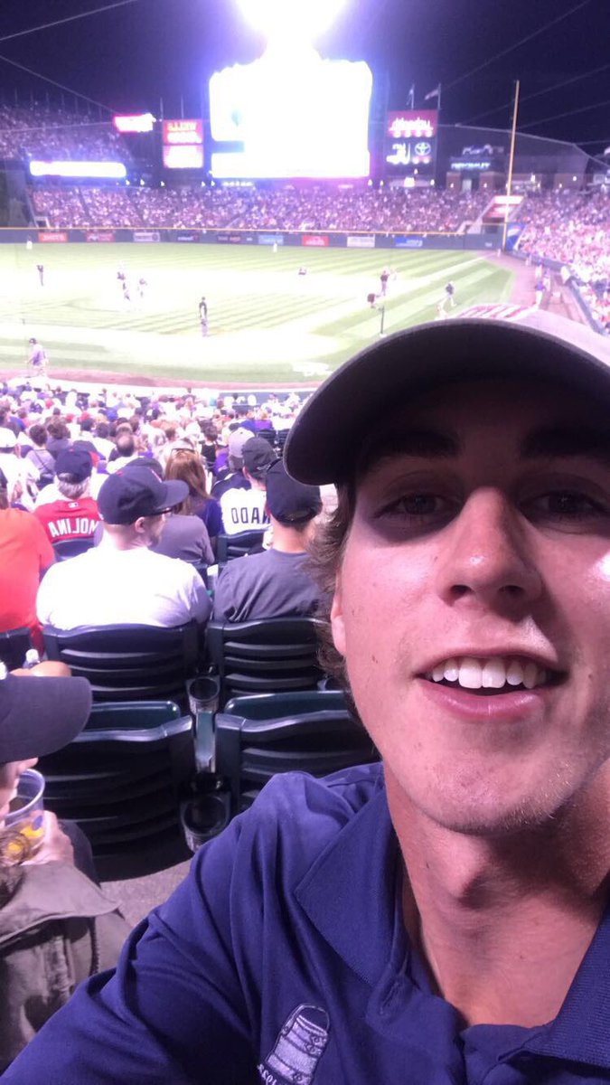 SunNsteps's tweet photo. Might as well have a little seat upgrade when the Rockies are 1.0 games back #ohletsgo #PSP https://t.co/LKzkjlYYnU