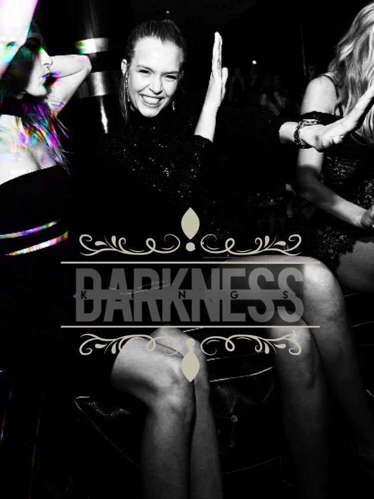 cafecitomiox's tweet photo. Hoy junto a mis compañeras de VS, estamos festejando los 10 meses de @dxrknesskings ¡Les deseamos lo mejor y que sean muchos meses más! Gracias por la nominación de nuestro grupo.
#DKingsAwards2018
#10monthswithDKings https://t.co/mTSxI7RXwO