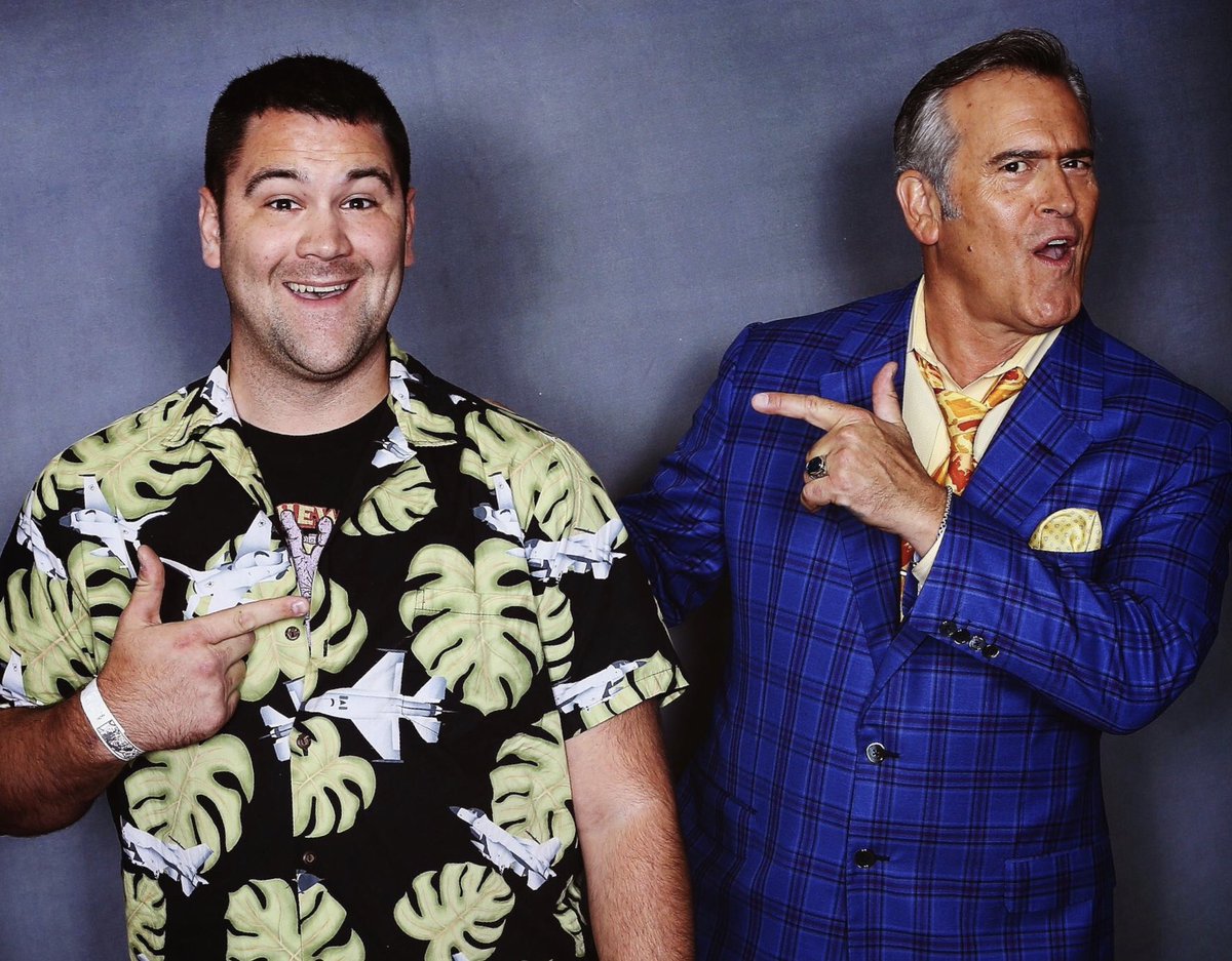 GroovyBruce's tweet image. Thanks, all y’all @horrorhound Indy. Good peeps. Good fun! Big shout to @CelebPhotoOps as always!