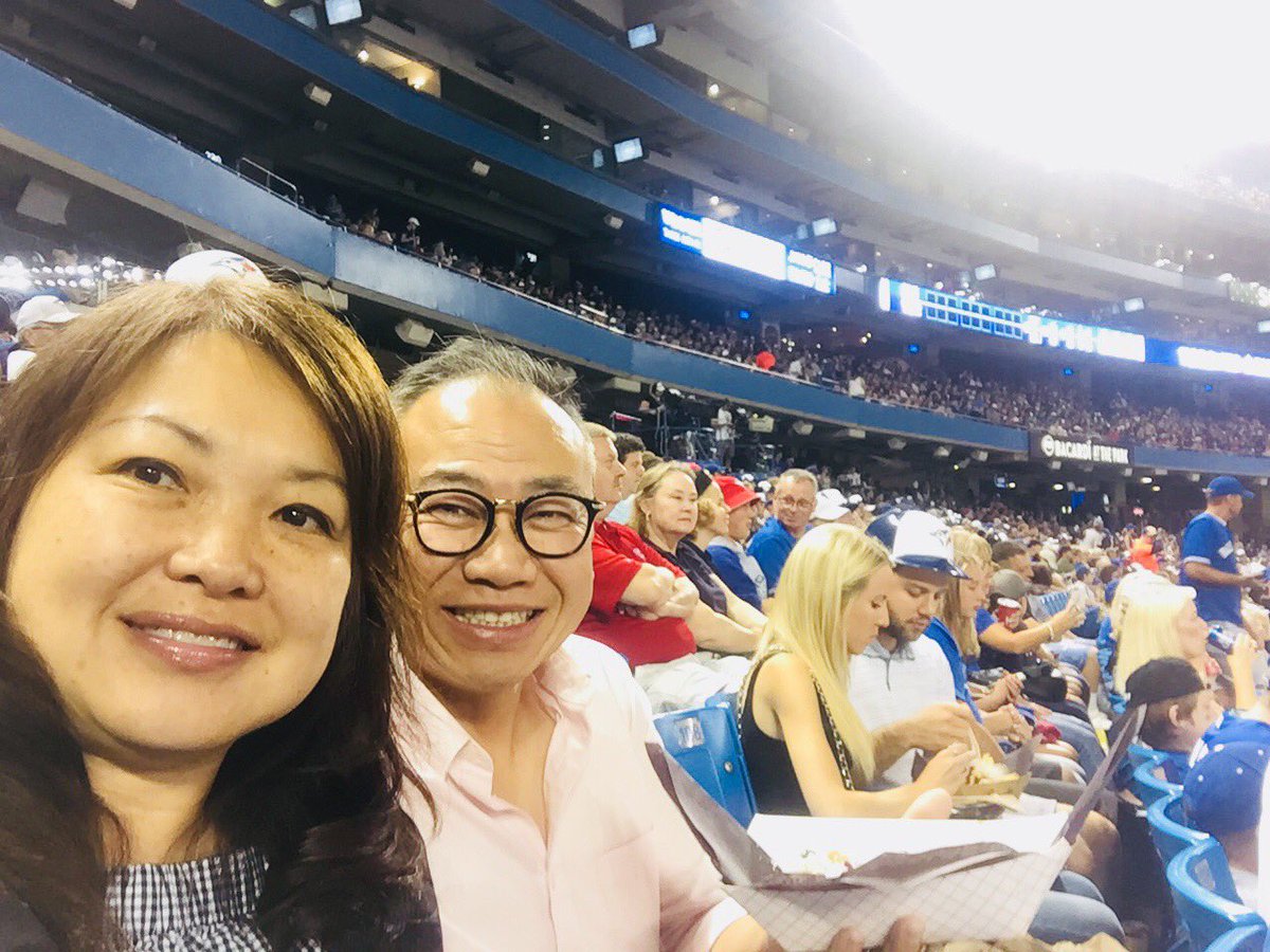 SusanCheung1444's tweet photo. Awesome Watching the Blue Jay Win the Phillies 8-6! Good job turning it around towards the 7-8 innings!! Thanks for the Tickets! @GerardDinneen https://t.co/KxLhbYQeK1