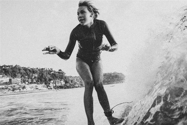 MoreWomensGame's tweet photo. Jaleesa Vincent is in our feeds to stay! https://t.co/XyBjqziovU #surf #surfing https://t.co/FrGuJWlhnd