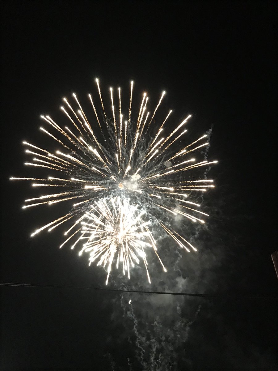 kaede09042001's tweet photo. 平成最後のこすもっぺは、なんなと🥀
花火すんごい綺麗やった🎇✨
あ～もう夏がおわる💧

なんないつもありがとう(*_*)💗 https://t.co/AuGPqMeAVX