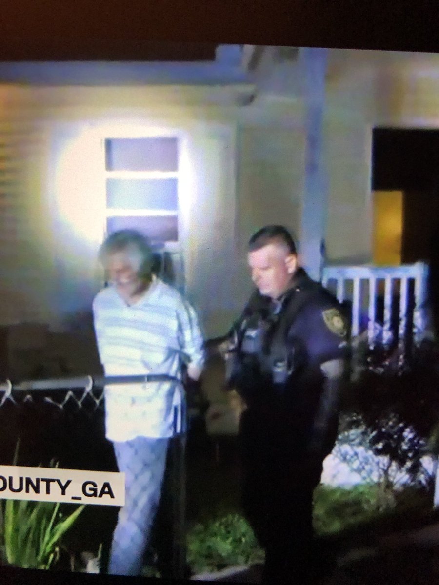 stormyshores's tweet photo. Get em Jake!! #ramdaddy @sws491 @PineOpals @crystled29 @a_dawn1102 #LivePD https://t.co/TxXL24SxR4