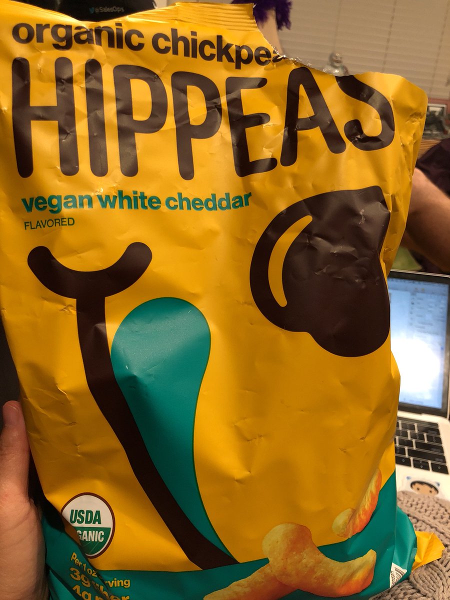 mslauraliu's tweet photo. @hippeas_snacks just bought a bag at Costco. This is sooooo yummy 😋 Thank you for making this! https://t.co/mhO6maA55G