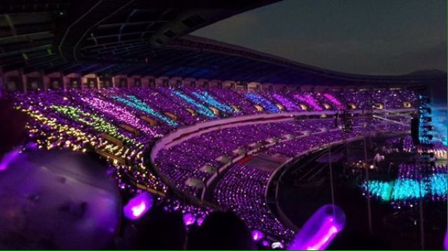 teamobts_'s tweet photo. “Do you know why the rainbow has 7 colors? Because Bangtan has 7 members.” - Taehyung (ctto)

@BTS_twt 🌈 https://t.co/GWU2EhID3u