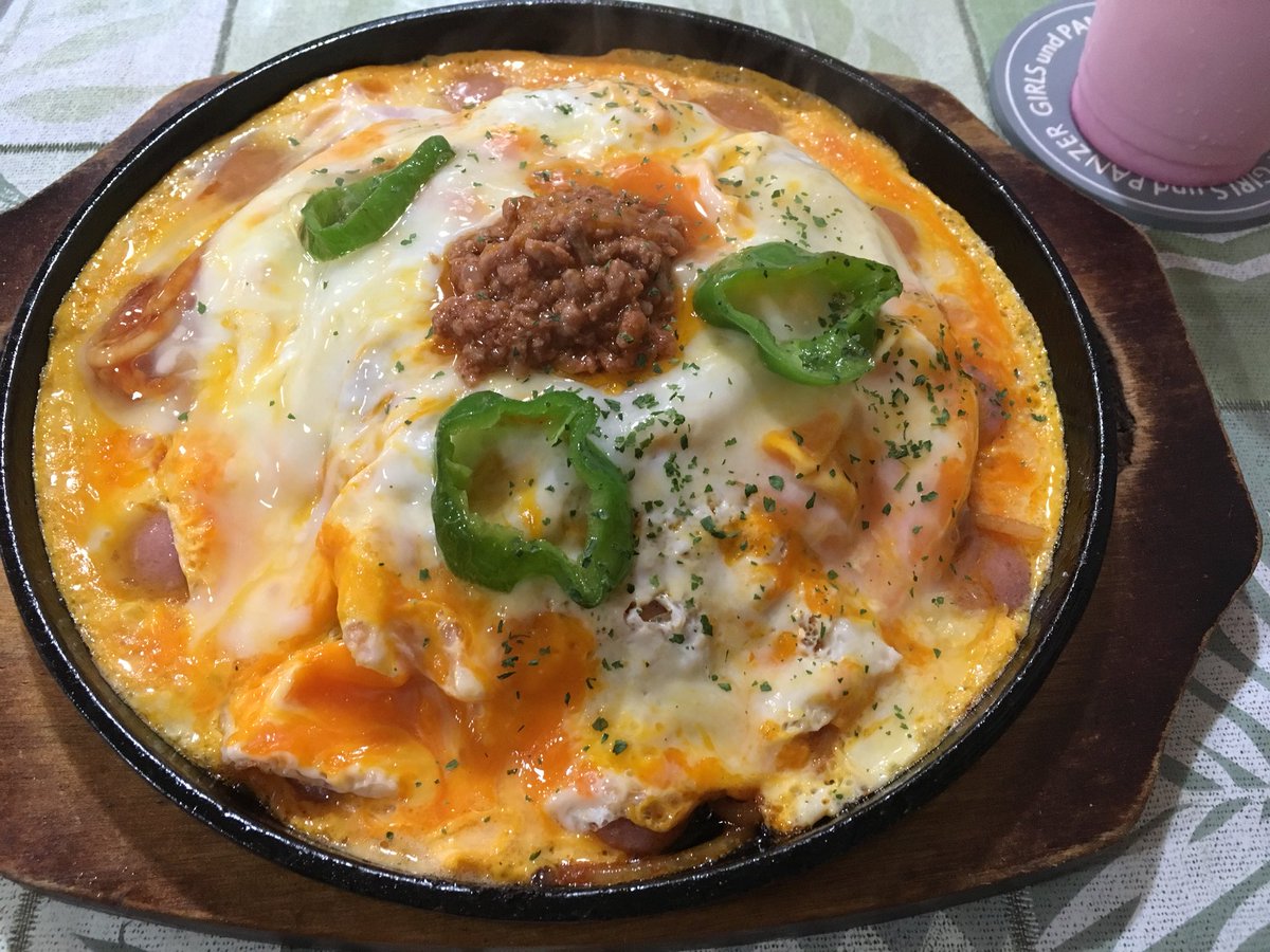 あにい ガルパン博覧会で買った鉄板ナポリタンtシャツを着て軽食喫茶ブロンズで鉄板ナポリタンを食べる夢が叶った そして会計の時にババロニ いや おねいさまから 鉄板ナポリタンtシャツきてきたんだ って言われ何も言えなかった18年の夏