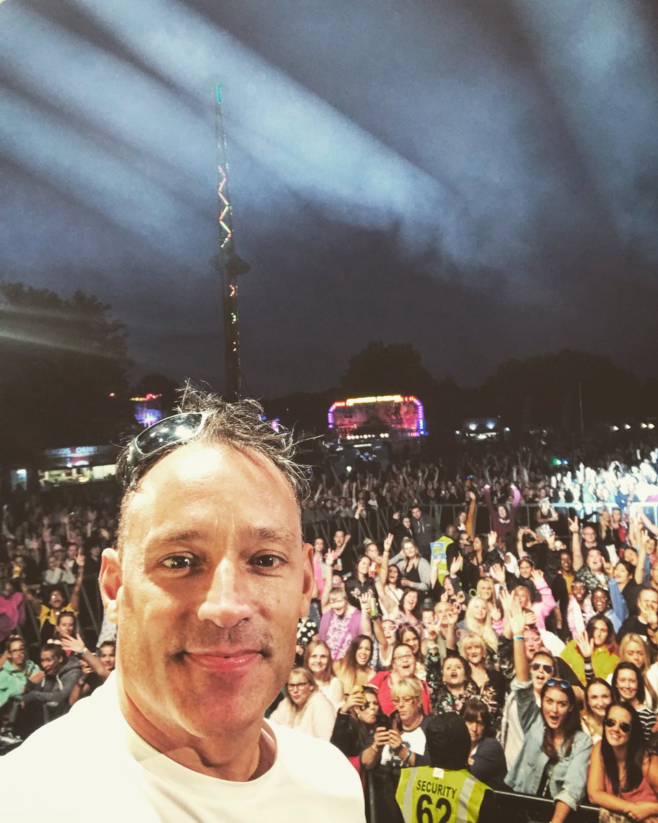 tobyanstis's tweet photo. Still buzzing after hosting @nowthatsafest y’day, thank you to the 6000 people who came along!! Unreal atmosphere👏👏👏And after 8 months non stop working, time for a break now✈️🌟😎🙏 https://t.co/MqtcrfdsP5