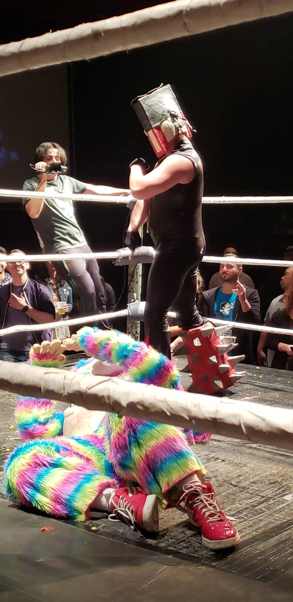 FanFisher1's tweet photo. Hollywood @ElCerealMan brings down Tickle's Monster. #hoodslam #SoCALiente @WrestlingPW https://t.co/JJwHVGtPvD