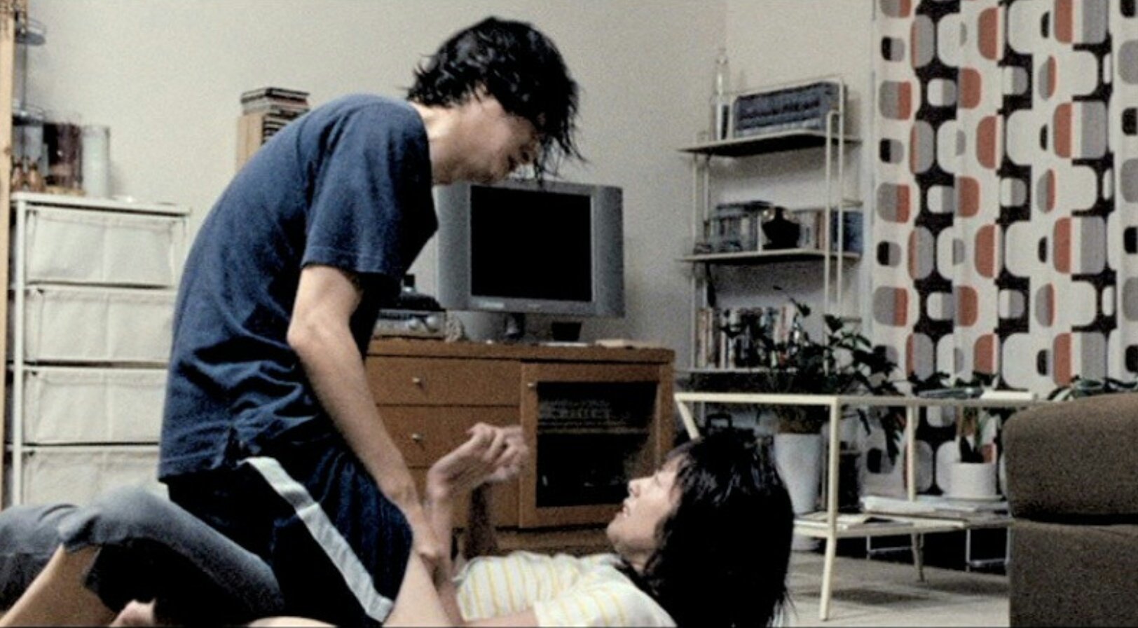 鳴海慧 Pa Twitter 過去記事 真木よう子 井浦新との本気過ぎるdvシーン撮影を述懐 T Co 3bczvia5cm 井浦新が演じた夫の激しいdvにさらされるシーンも 新さんも役に入ったら真面目なので 3回の撮影で3回とも同じような強さでバチーンと叩かれて そのたびに