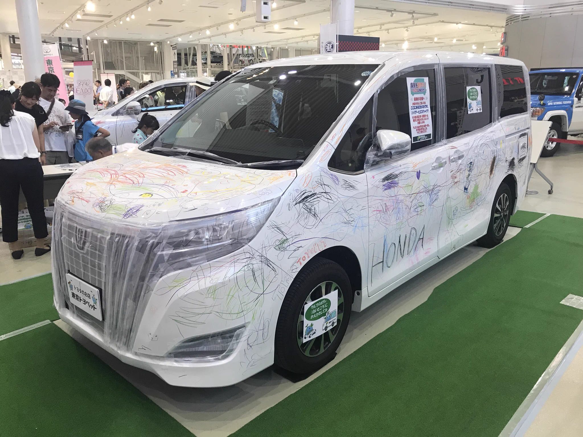 痛車の意味が違う？ただ落書きされてしまう痛車がこれｗｗｗ