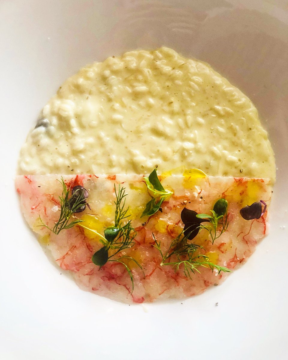 The best food in Cannes - Italian/Puglian restaurant ‘Mimi’

Incredible raw langoustine, prawn &amp; amberjack, risotto with raw red prawns &amp; of course a Green Spritz 💚 <a href="/P31Spritz/">P31</a> 

#foodporn #food #travel #wine #prosecco