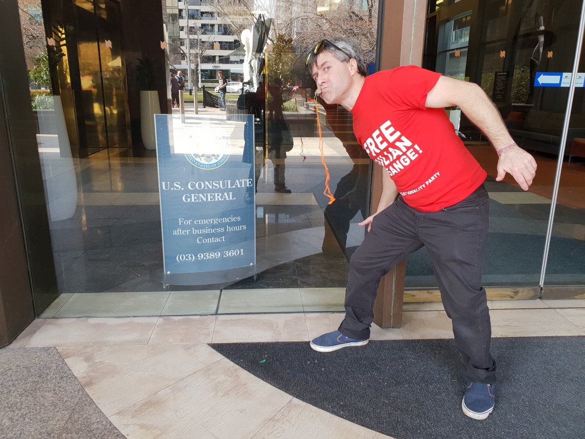 DisarmResistNow's tweet photo. Blowing the whistle at the corrupt US Consulate in #Melbourne. Thanks to everyone for your solid support #FreeAssange #IAmWikileaks #Unity4J @AssangeMrs @socialist_davey @Mahanama22 @disarmoz https://t.co/9r3ZFDLvcy