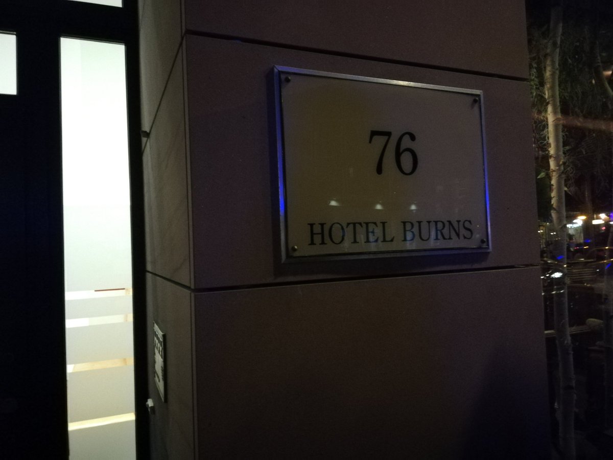 RebaliarMe's tweet photo. Ich hab übrigens herausgefunden wo @Shlorox seinen Montgomery Burns versteckt hat
Willkommen im Hotel Burns
*hier diabolische Lache einfügen*
 #shlolive https://t.co/FdS5fhDPXO