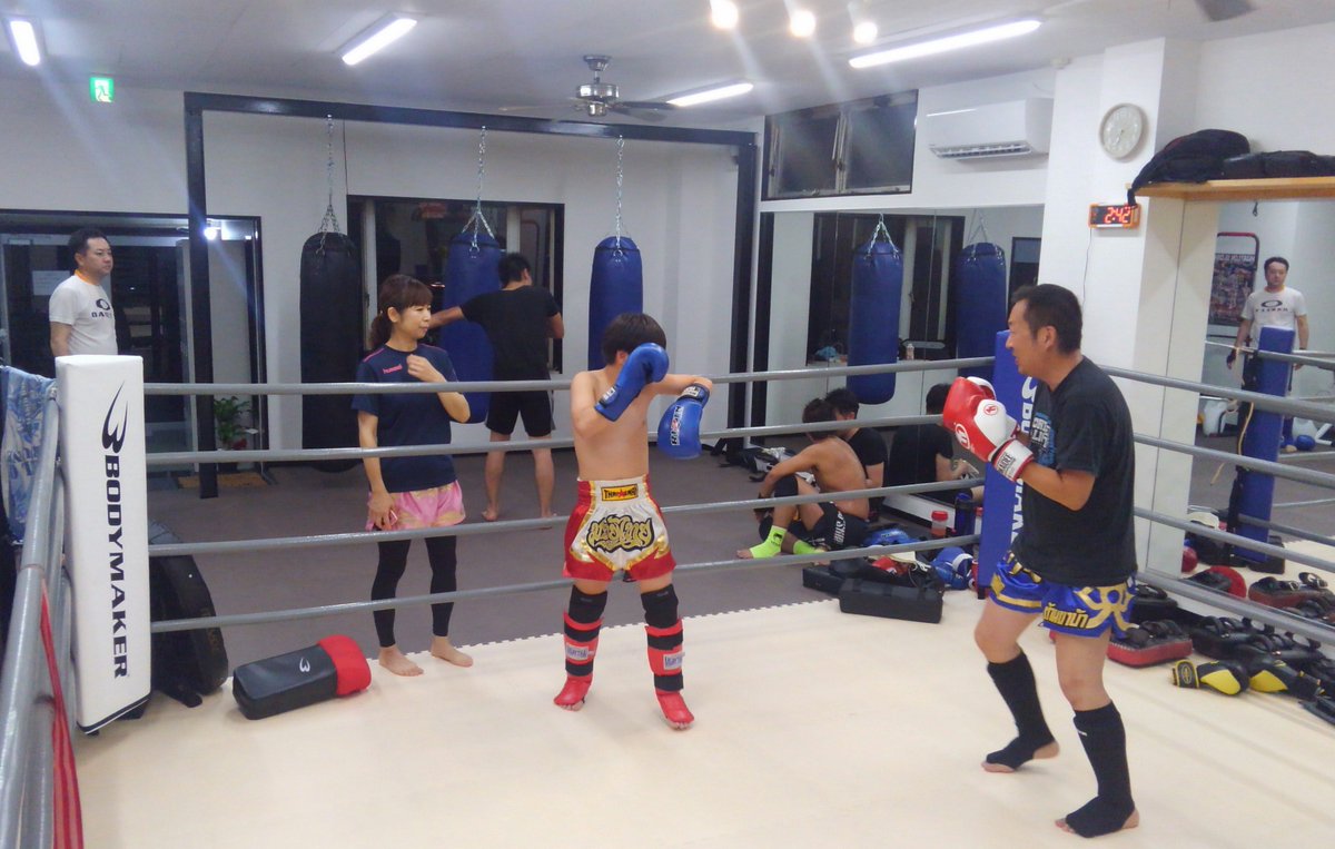 キックボクシング フィットネス 久喜 尚武会 Shobukai Gym 本日も大人も子供もスパーリング まだまだ暑いですが頑張ってます ムエタイ キックボクシング 空手 ボクシング 格闘技 習い事 フィットネス シェイプアップ ダイエット ジム