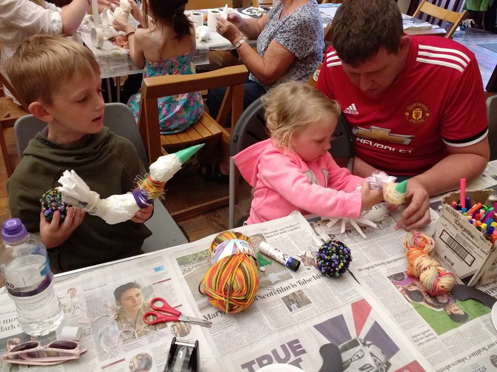 silkmuseummacc's tweet photo. Whatever the weather, you can still enjoy the last bit of summer at Macclesfield Museums! Kids drop-in crafts, fab exhibitions and fascinating displays. Visit #ParadiseMill &amp; #SilkMuseumMacc on #bankholidaymonday - https://t.co/ErChxW5bgr https://t.co/MxmYjFw2A2