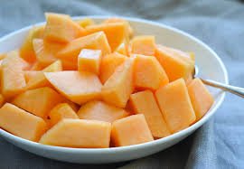 Ini dia beberapa buah yang bisa digunakan utk diet :
Buah Melon merupakan buah yang baik utk diet karena kandungan air yang terdapat pada melon mampu mengenyangkan perut tanpa harus menghasilkan lemak. 

#diet #buahuntukdiet #dietlimau #twitsehat2