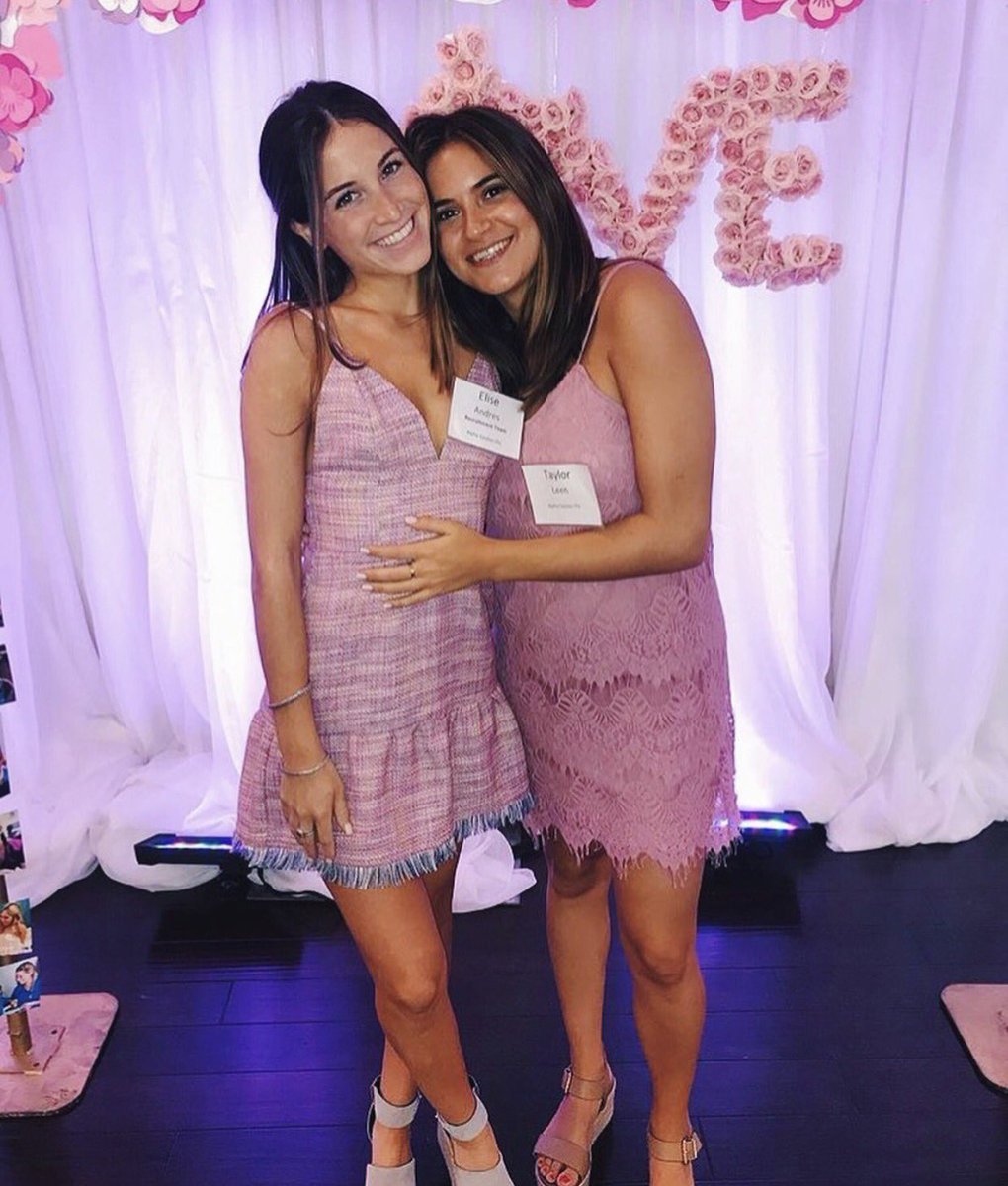 TexasPhi's tweet photo. #TXPHI enjoying eachother company and our special bonds during rush!💞 https://t.co/wPQmCuSvyb