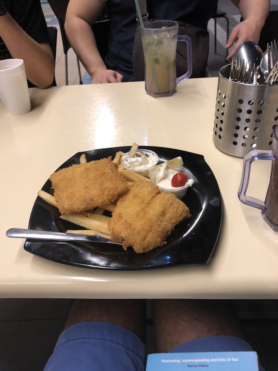 Fish&chips with  @samacalawawa and friends: literature scholarships, the nature of memes, bitcoin, what is money, the relationship b/n guilt & religion, institutions & capitalism, The Last Jedi, MCU, storytelling, fasting, diet, creative schedules, when to focus, power of routines