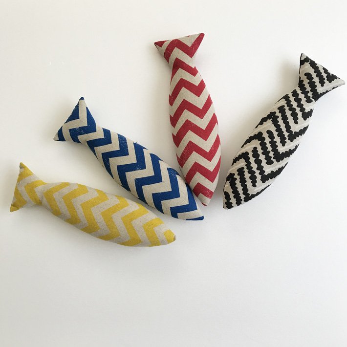 Nyanx_Store's tweet photo. NEW♡新作　猫のおもちゃ　けりぐるみ　お魚けりけり　マタタビキッカー　ギザギザブルー | 猫グッズの NYANX STORE https://t.co/AMHRke6C0D #BASEec ＃NYANXSTORE　@Nyanx_Storeさんから https://t.co/Jt9XpAZnkL