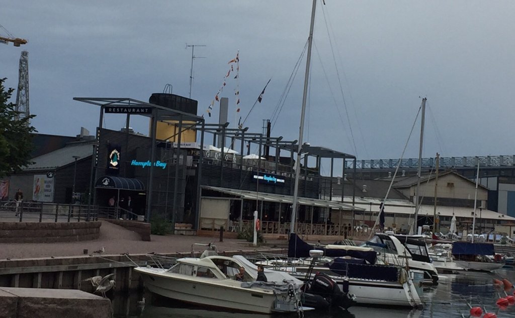 Restaurant review: Hampton Bay reijosfood.com/2018/08/26/res…